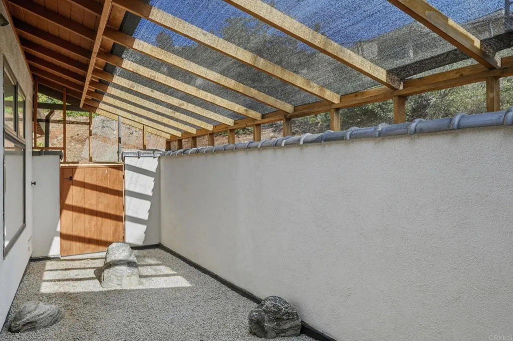 https://cdn.realtyfeed.com/cdn/127/306703708/112d262844a1bea321528da944b361fe.webp