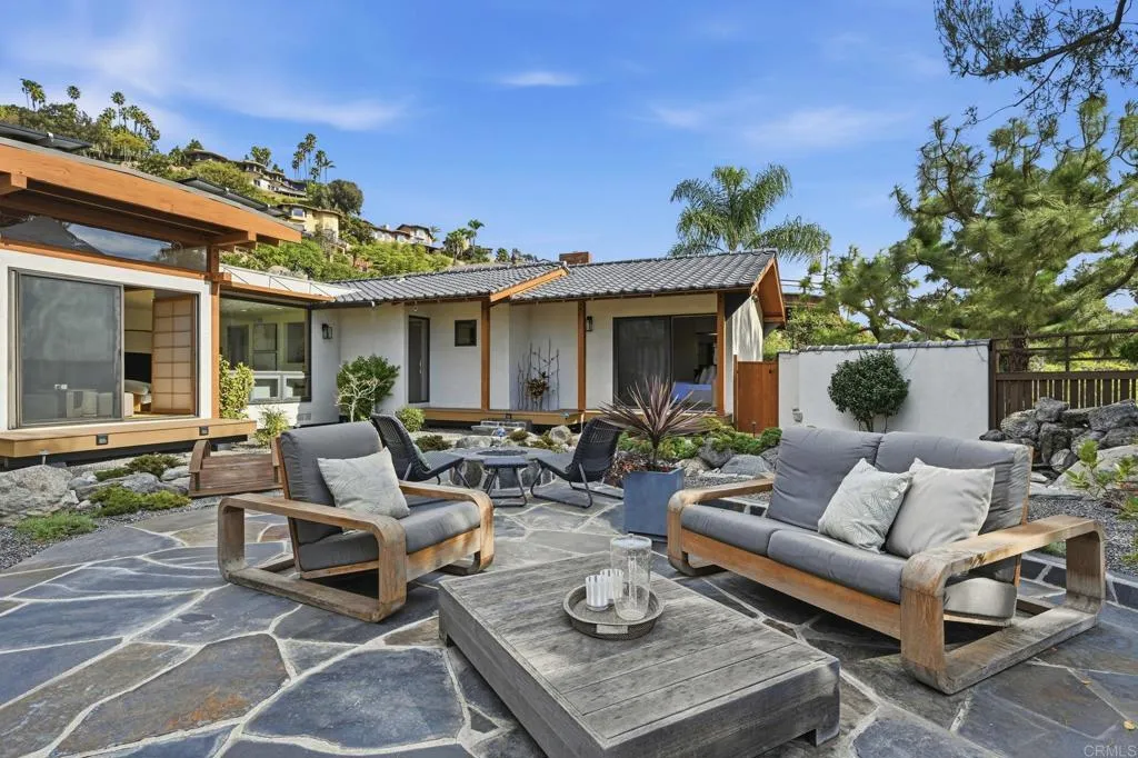 https://cdn.realtyfeed.com/cdn/127/306703708/d90c61754a15857e5124e2d463a7c8a4.webp