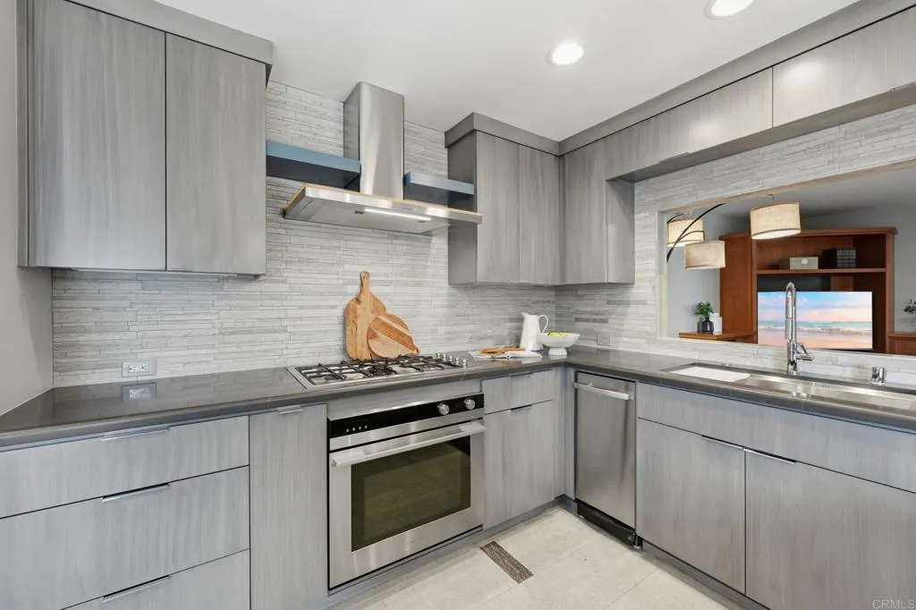 https://cdn.realtyfeed.com/cdn/127/306703708/e142b879daeb877de0ab7aebae8fe2b2.webp