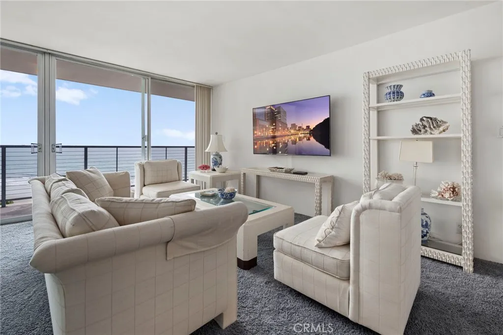 https://cdn.realtyfeed.com/cdn/127/306703709/1c794aa43774cde93a0242596c10736b.webp
