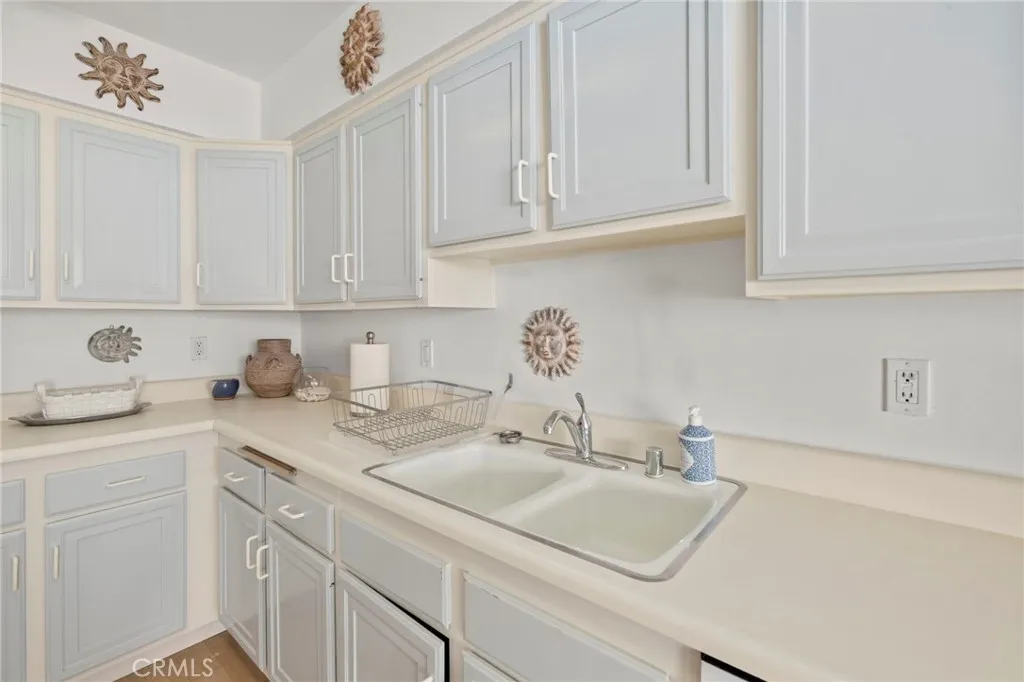https://cdn.realtyfeed.com/cdn/127/306703709/26275bd3b8e56292de1eaa050a3459c5.webp