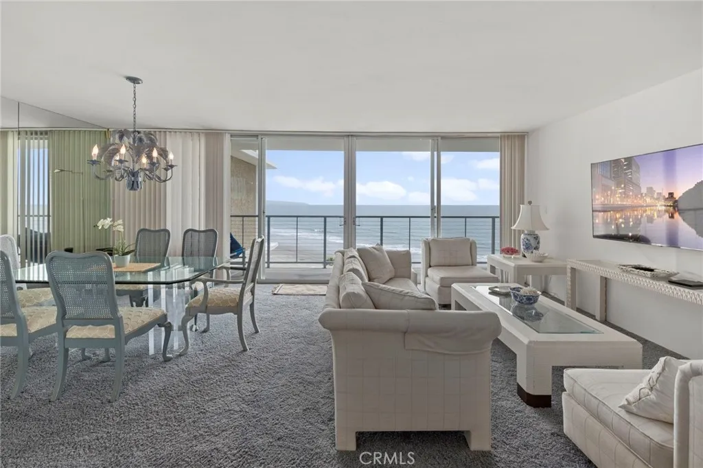 https://cdn.realtyfeed.com/cdn/127/306703709/2993d9bc8afe51df0ac0618cf7484b82.webp
