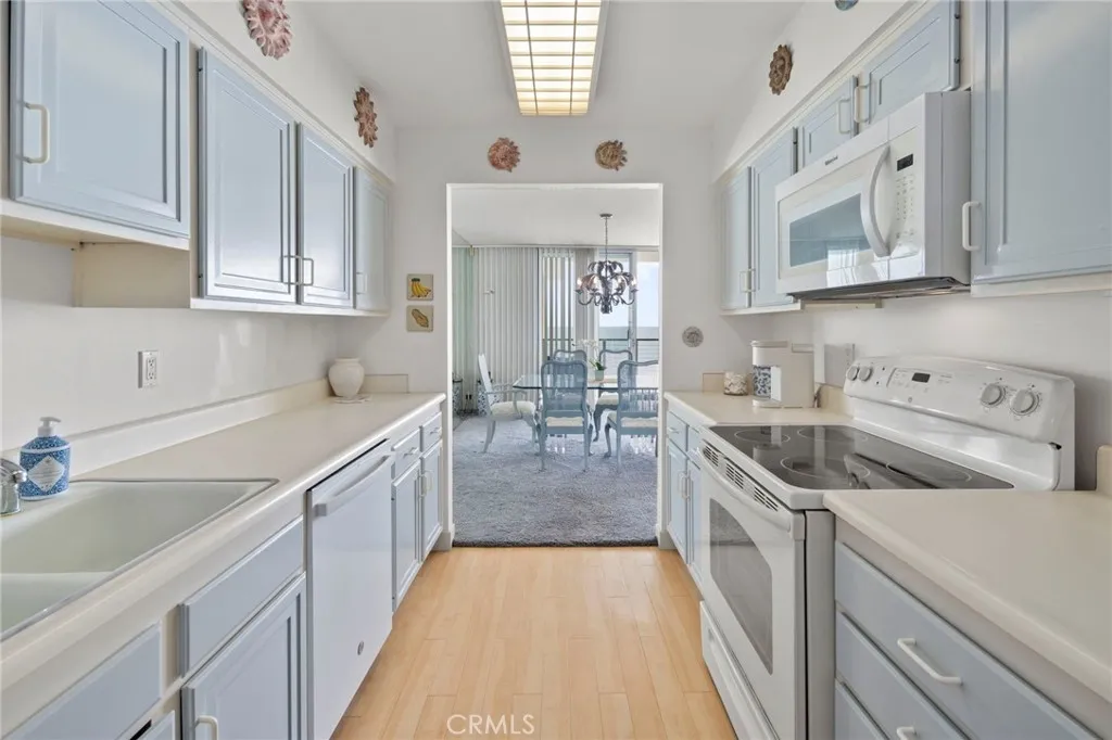 https://cdn.realtyfeed.com/cdn/127/306703709/72ad5840555369626e75fd97f269fe64.webp