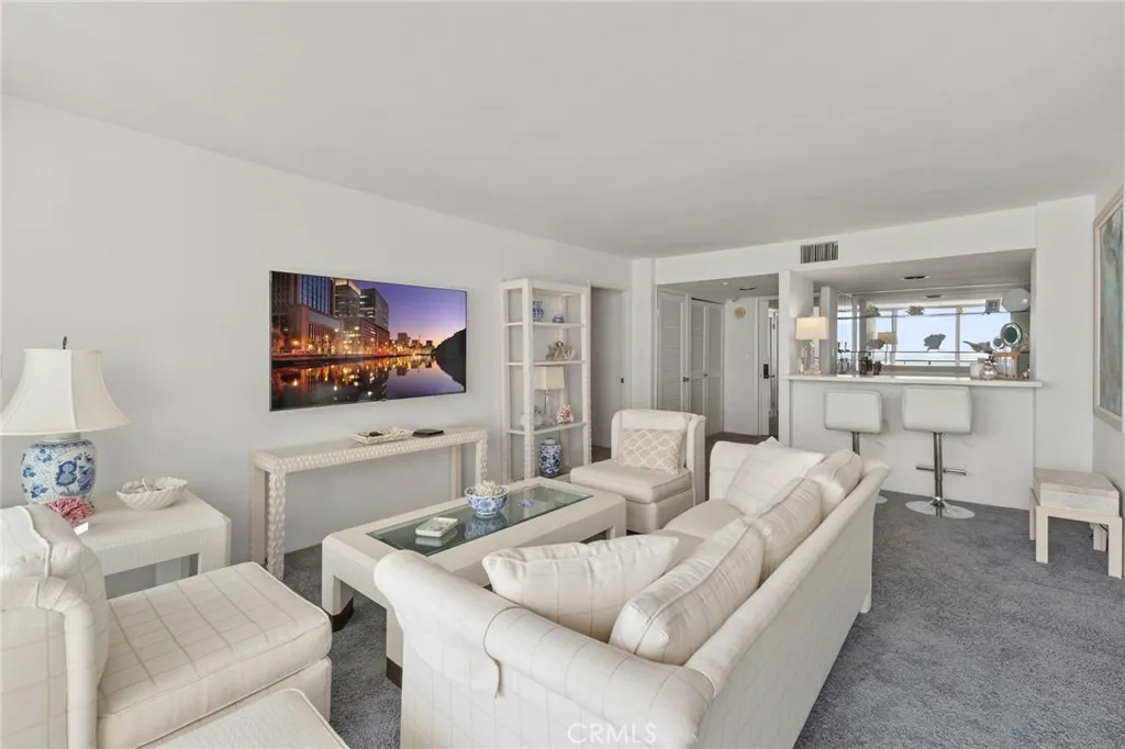 https://cdn.realtyfeed.com/cdn/127/306703709/9e5ed8594bed2681ea59d45661bc8640.webp