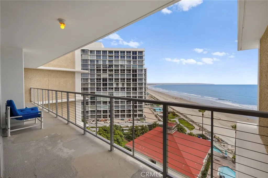 https://cdn.realtyfeed.com/cdn/127/306703709/c625a84e359535c10b38ff2402ab8d7f.webp