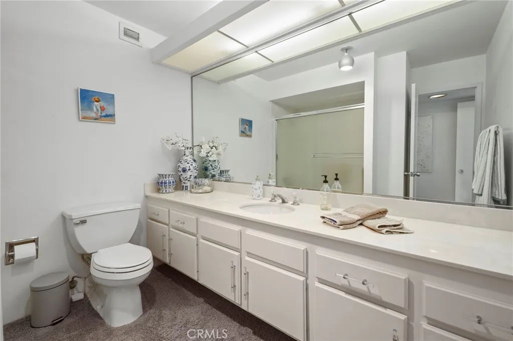 https://cdn.realtyfeed.com/cdn/127/306703709/c9b8bddb25dd4853dcd54abca7aecf68.webp