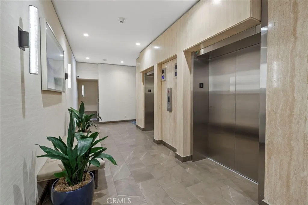 https://cdn.realtyfeed.com/cdn/127/306703709/fa45190f17e03c42dc540937879076e3.webp
