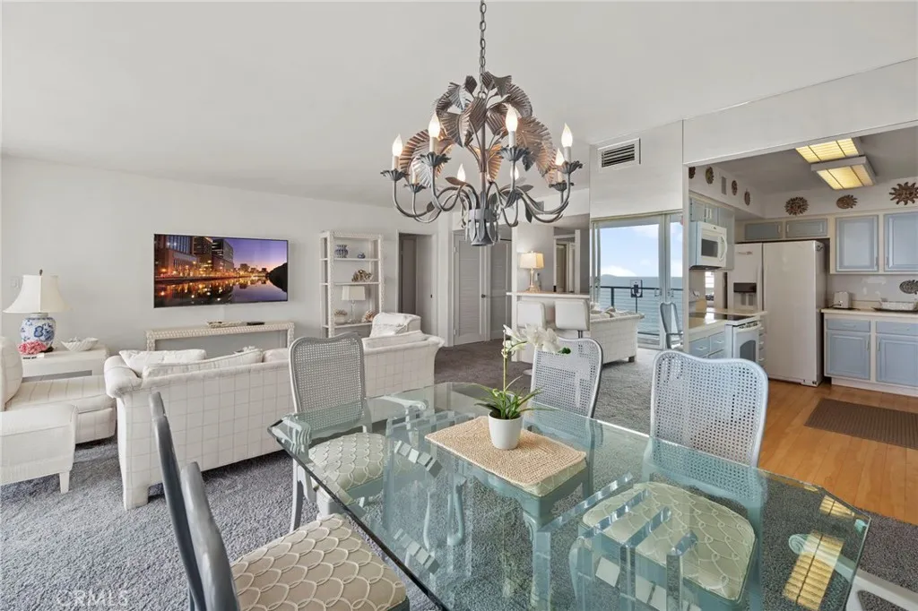 https://cdn.realtyfeed.com/cdn/127/306703709/fe24c869b895bfd89a82e516a2629803.webp