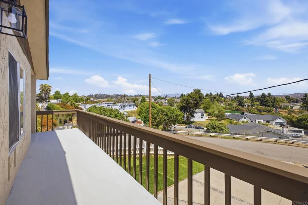 https://cdn.realtyfeed.com/cdn/127/306703713/b8d3650fa8806385393152fe3ed61876.webp
