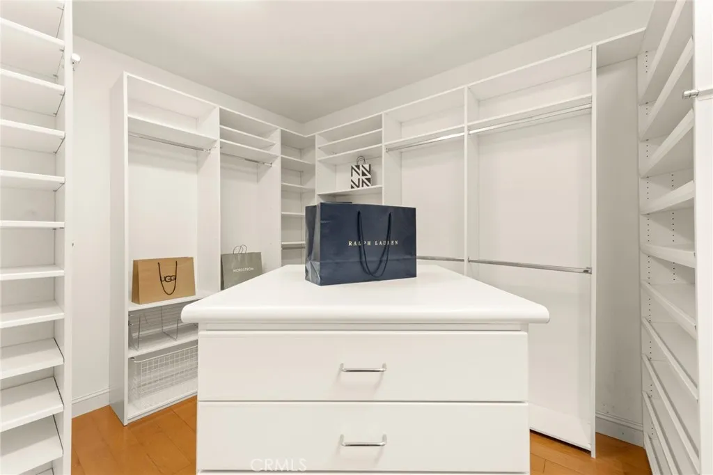 16511 Alyse Court, Encino, CA, 91436