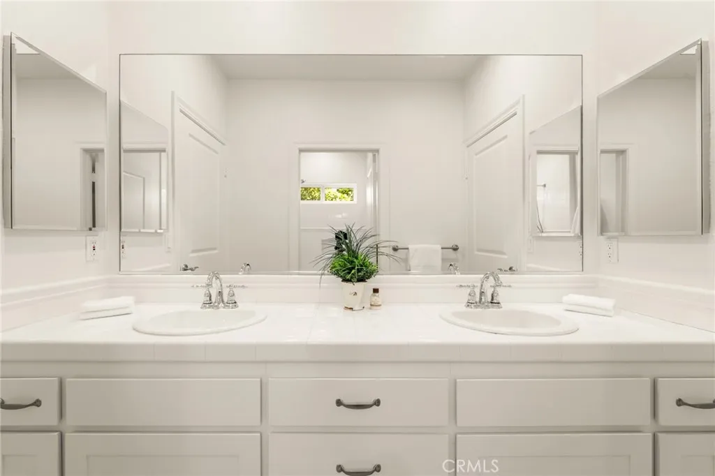 16511 Alyse Court, Encino, CA, 91436