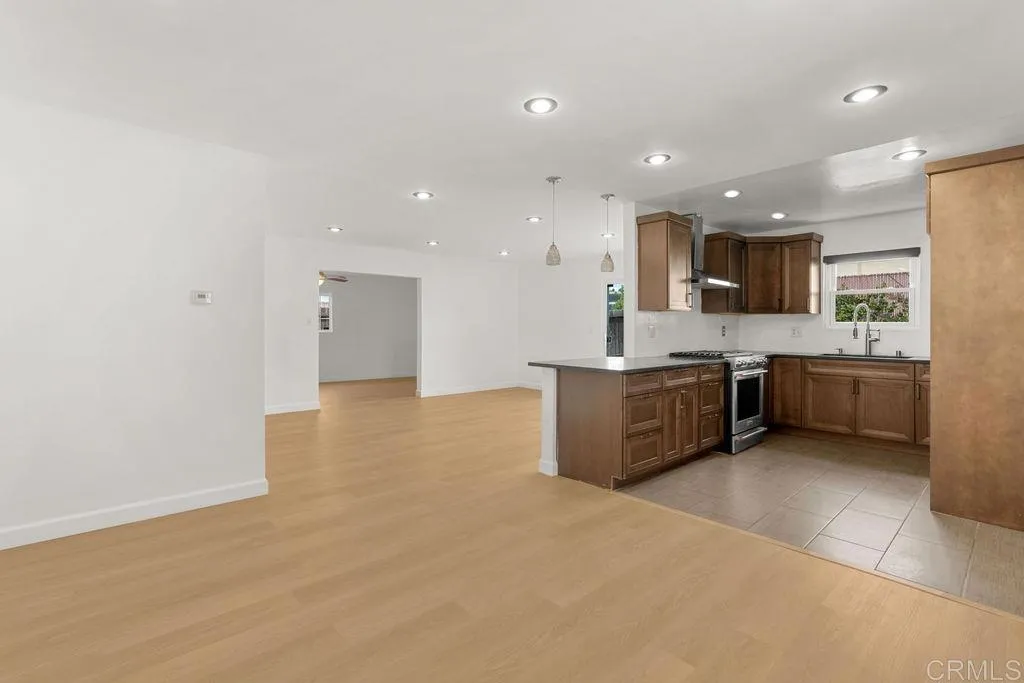 Photo #8: PTP2603146 Listing: Photo #8