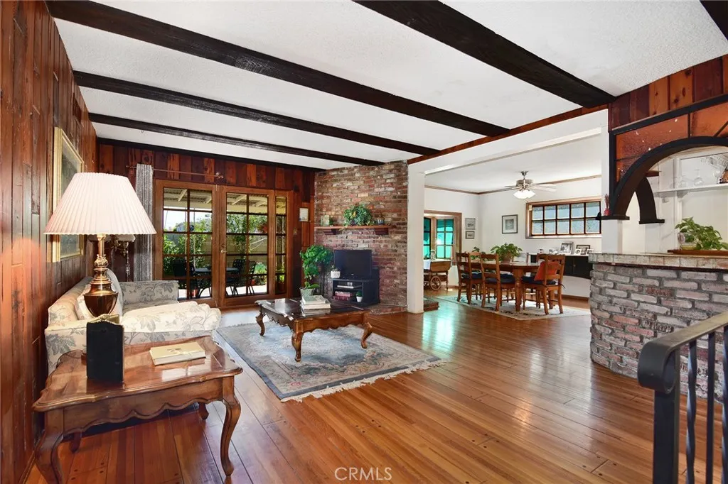 5300 Garden Grove Avenue, Tarzana, CA, 91356