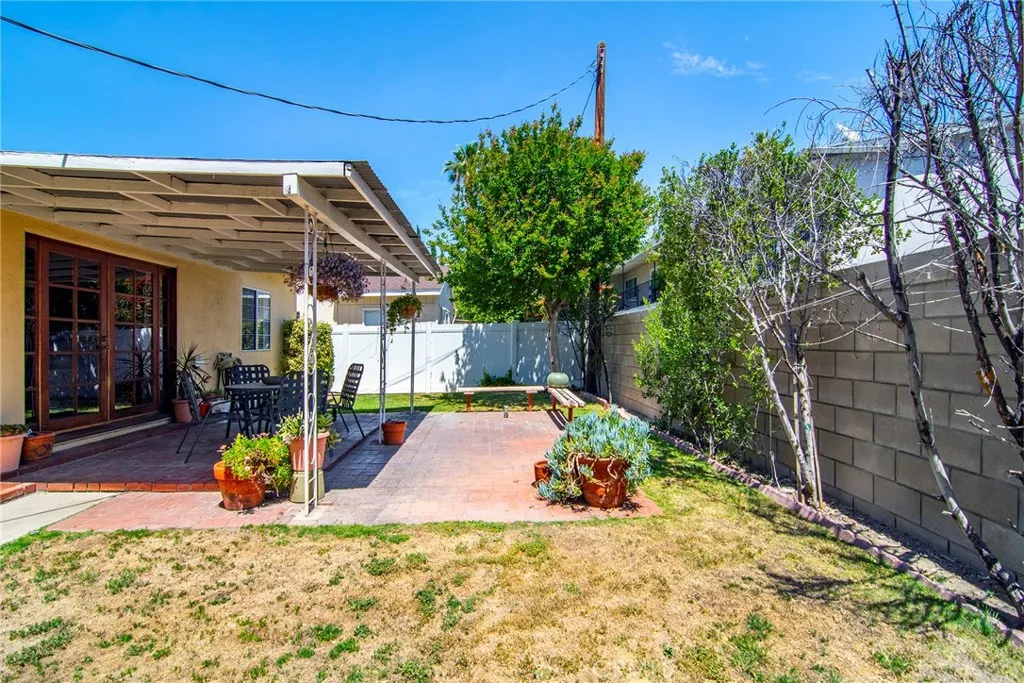 5300 Garden Grove Avenue, Tarzana, CA, 91356