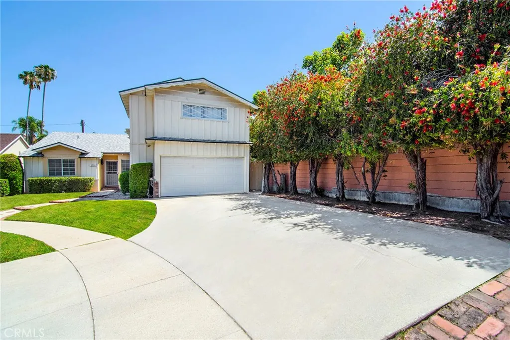 5300 Garden Grove Avenue, Tarzana, CA, 91356