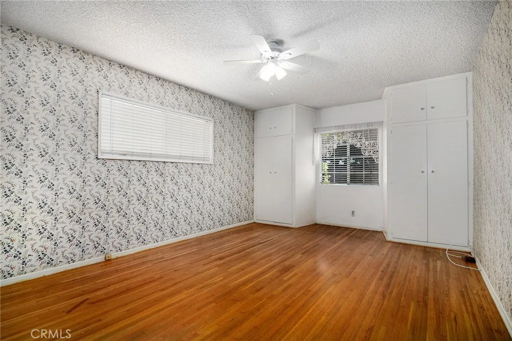 5300 Garden Grove Avenue, Tarzana, CA, 91356