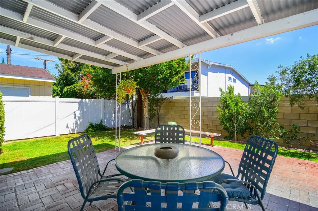 5300 Garden Grove Avenue, Tarzana, CA, 91356