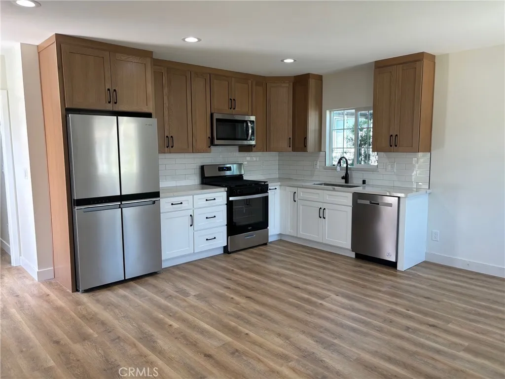 Downey, CA 90240