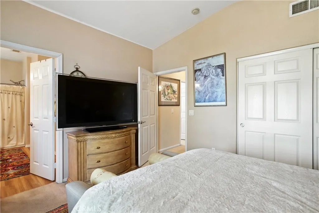 https://cdn.realtyfeed.com/cdn/127/306703788/14dccfccf5f50b1c103ddda946622fbb.webp