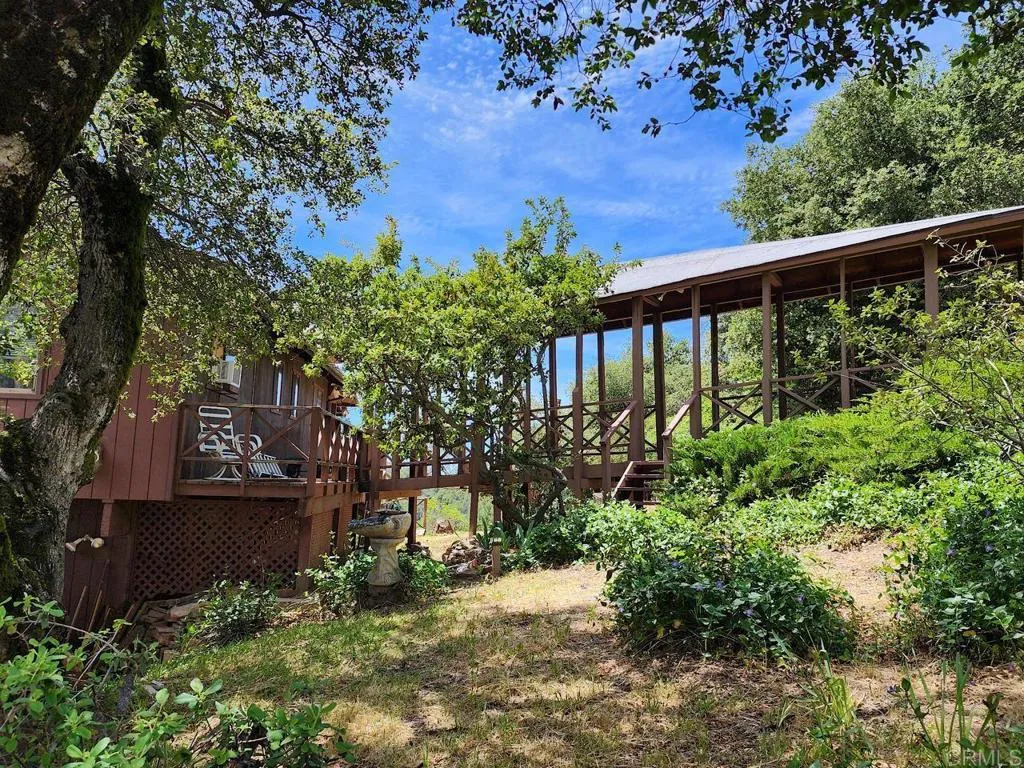 https://cdn.realtyfeed.com/cdn/127/306703790/563d2f5504a7f767de066785dc4a8af5.webp