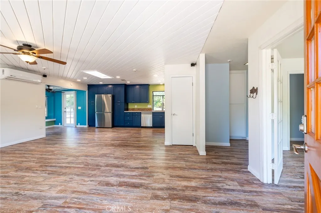 https://cdn.realtyfeed.com/cdn/127/306703792/02f52aeca00a8ac1b5cc358ad43f185c.webp