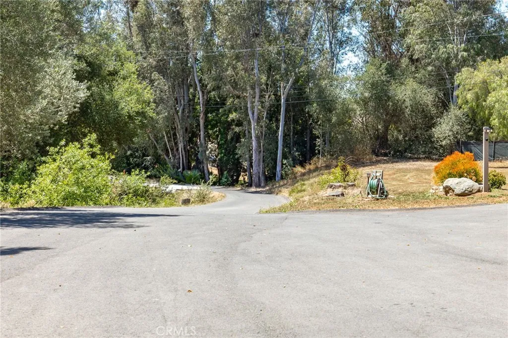 https://cdn.realtyfeed.com/cdn/127/306703792/61b34635bcd855694b6d7275bd58e4e5.webp
