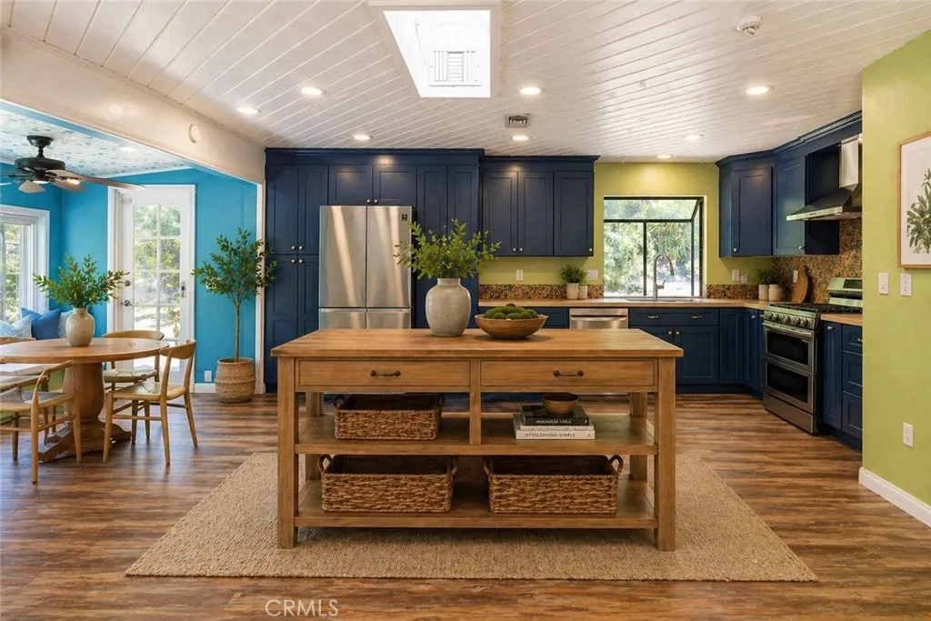 https://cdn.realtyfeed.com/cdn/127/306703792/8b865cae878e0ba0ce358557b3e0566f.webp
