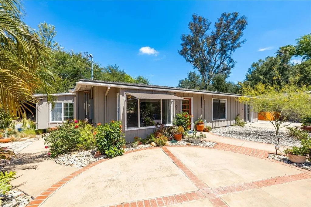 https://cdn.realtyfeed.com/cdn/127/306703792/dd8e9628648b91bd68c7ecf57e73079e.webp