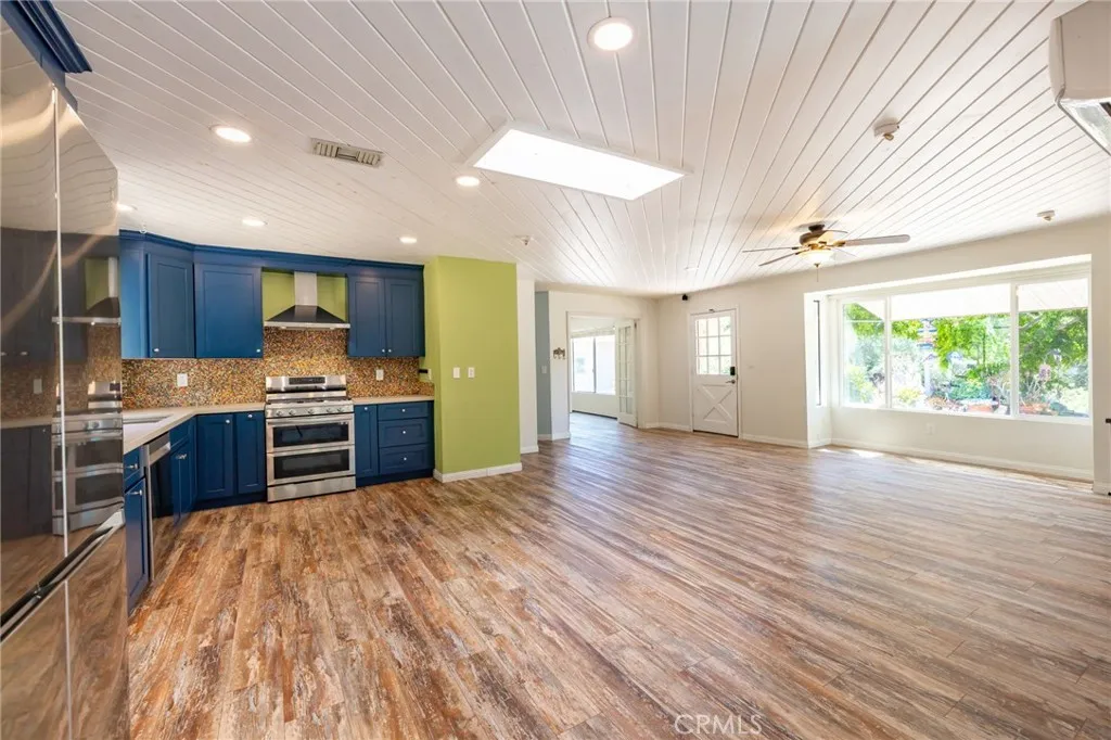 https://cdn.realtyfeed.com/cdn/127/306703792/e39ac0eae3e275cd80bc2e9e3b621ba7.webp