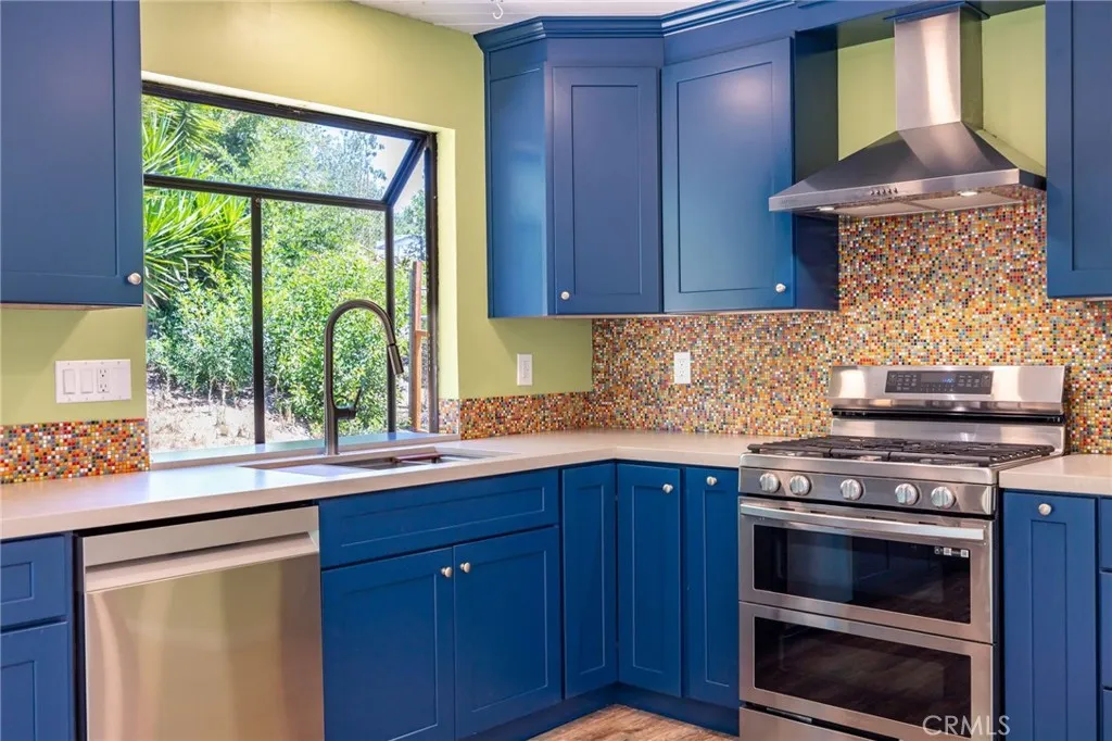 https://cdn.realtyfeed.com/cdn/127/306703792/f0db1af6ca75254616a93bf13ac0ea5c.webp