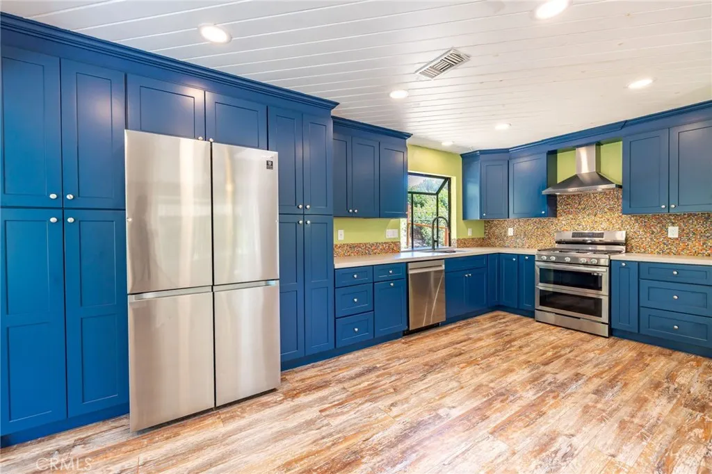 https://cdn.realtyfeed.com/cdn/127/306703792/f76bf835153bb5a72698fa8f3b1a7e7b.webp