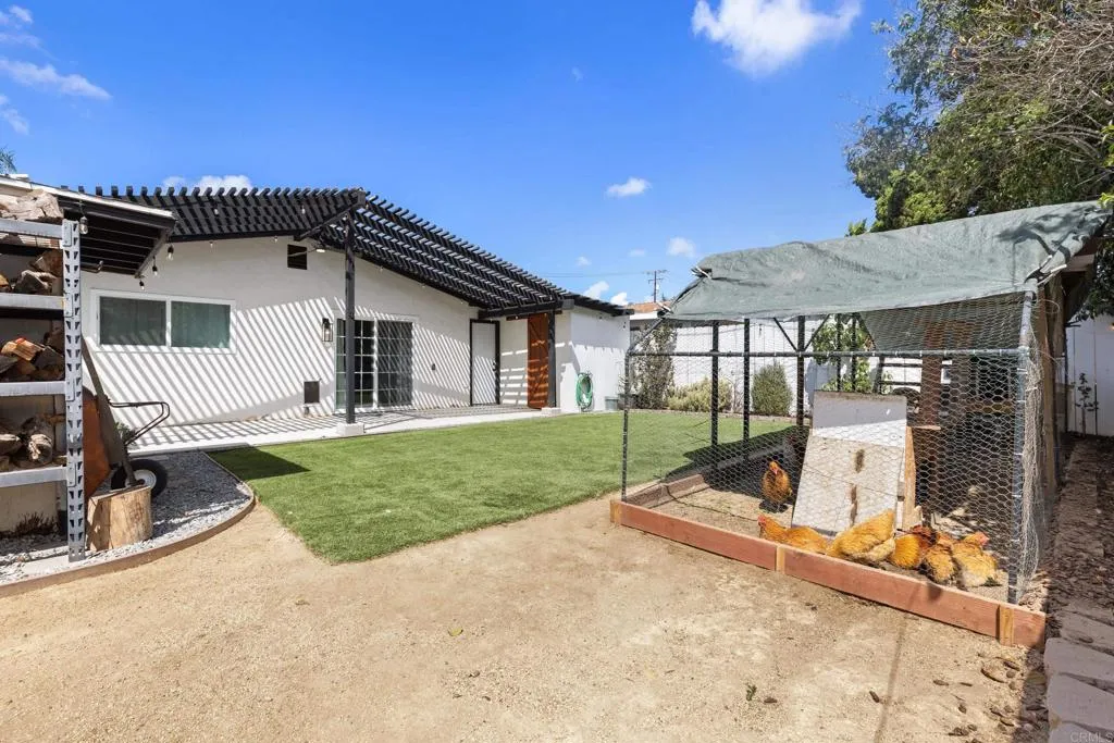 https://cdn.realtyfeed.com/cdn/127/306703838/4af8b97cddc15727ae154ca4a78218b3.webp