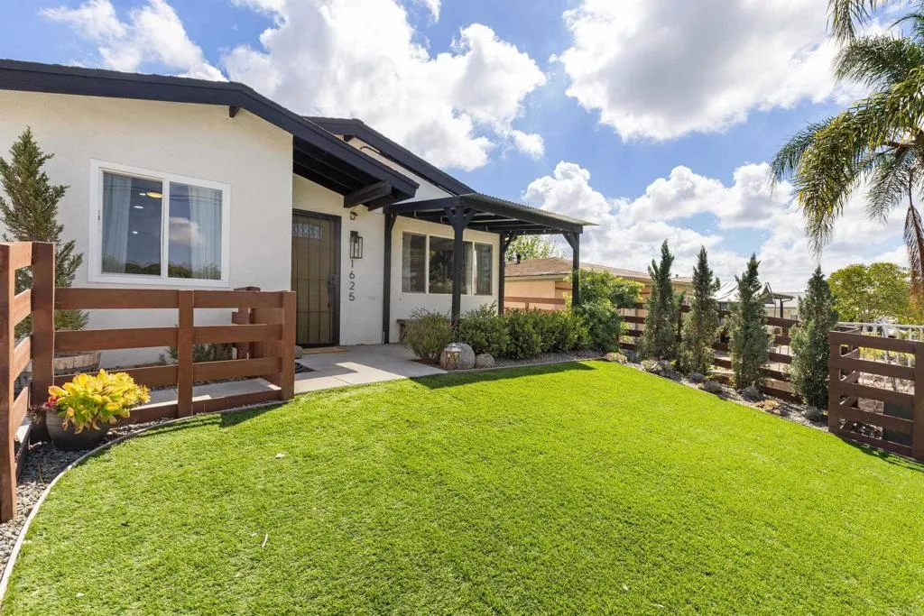 https://cdn.realtyfeed.com/cdn/127/306703838/67637f084aa13dd9e1d81663935b4192.webp