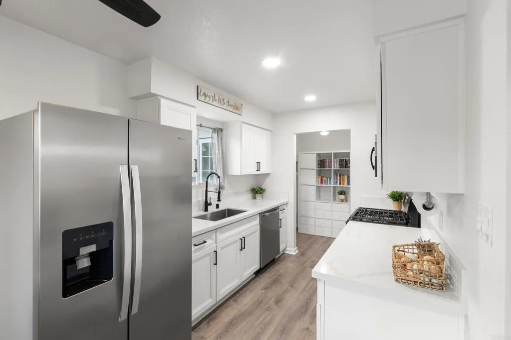 https://cdn.realtyfeed.com/cdn/127/306703838/91fb19e0448434ad7196010d5b895098.webp