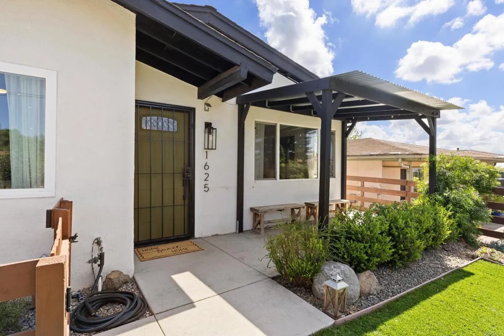 https://cdn.realtyfeed.com/cdn/127/306703838/e9864ca3bd1554db266724736c310e7a.webp