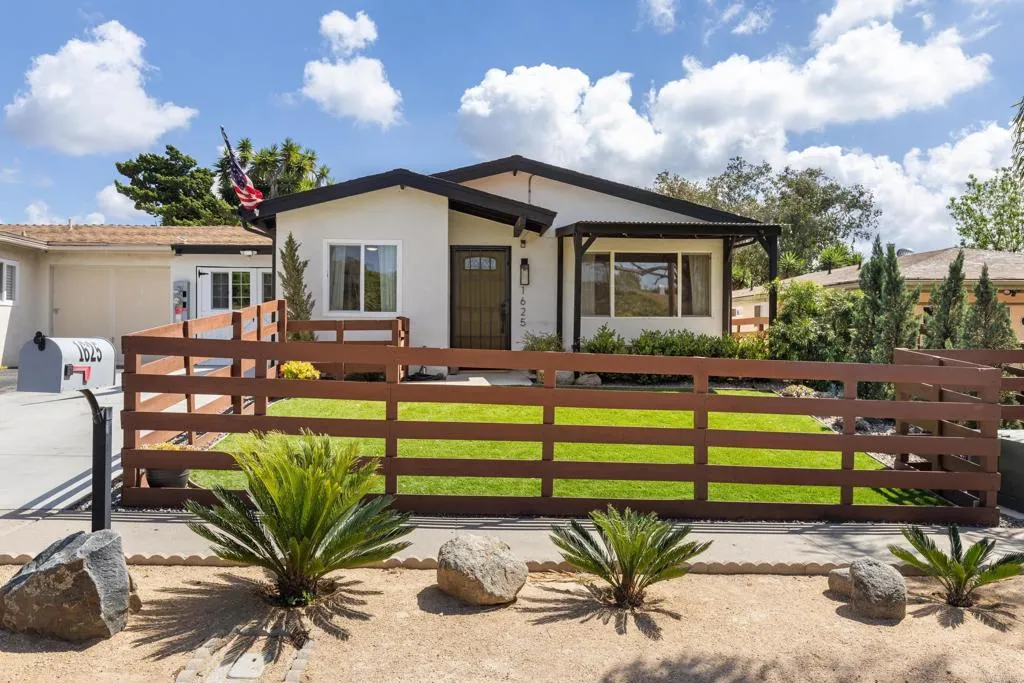 https://cdn.realtyfeed.com/cdn/127/306703838/f5119b83d91f3f16a1c9d0c6d0ce0d1f.webp