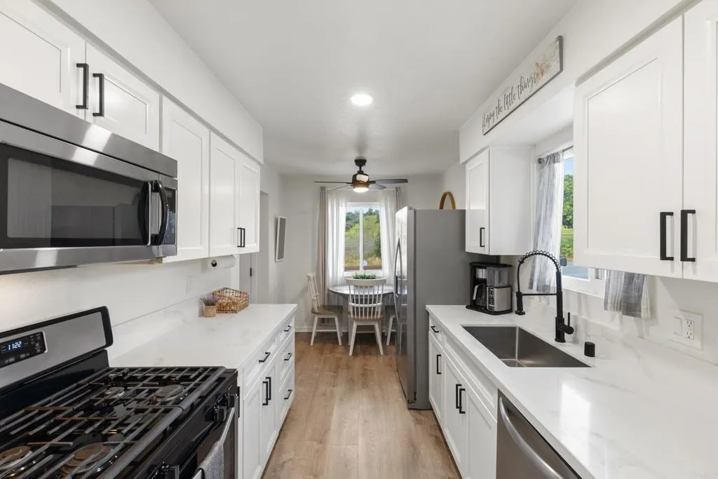 https://cdn.realtyfeed.com/cdn/127/306703838/fe4cc1642debc10f1358105bdbd220d0.webp