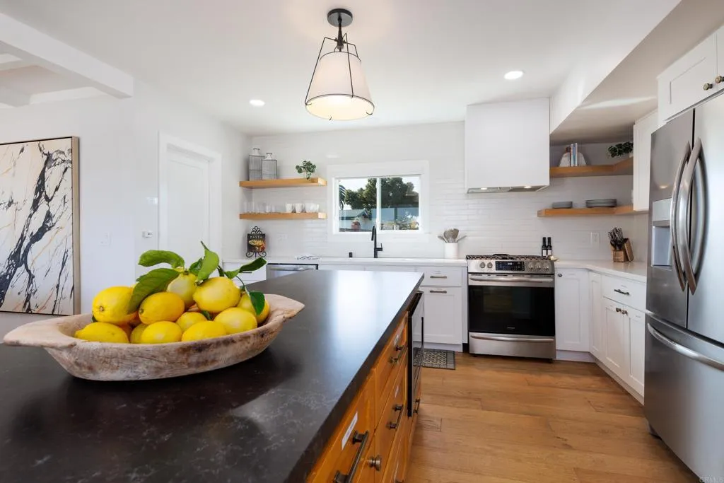 https://cdn.realtyfeed.com/cdn/127/306703840/2661852f7808ca463db43109c34f9533.webp