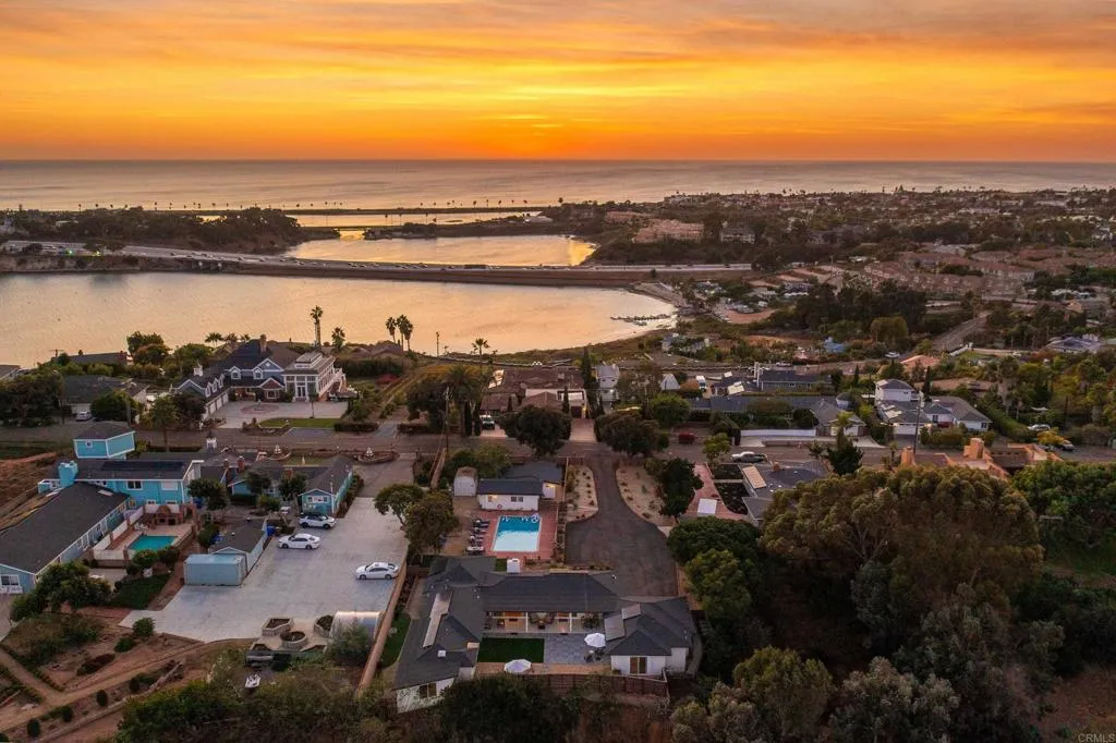 https://cdn.realtyfeed.com/cdn/127/306703840/3508c06204a834a8907dbe5b80ee44bb.webp