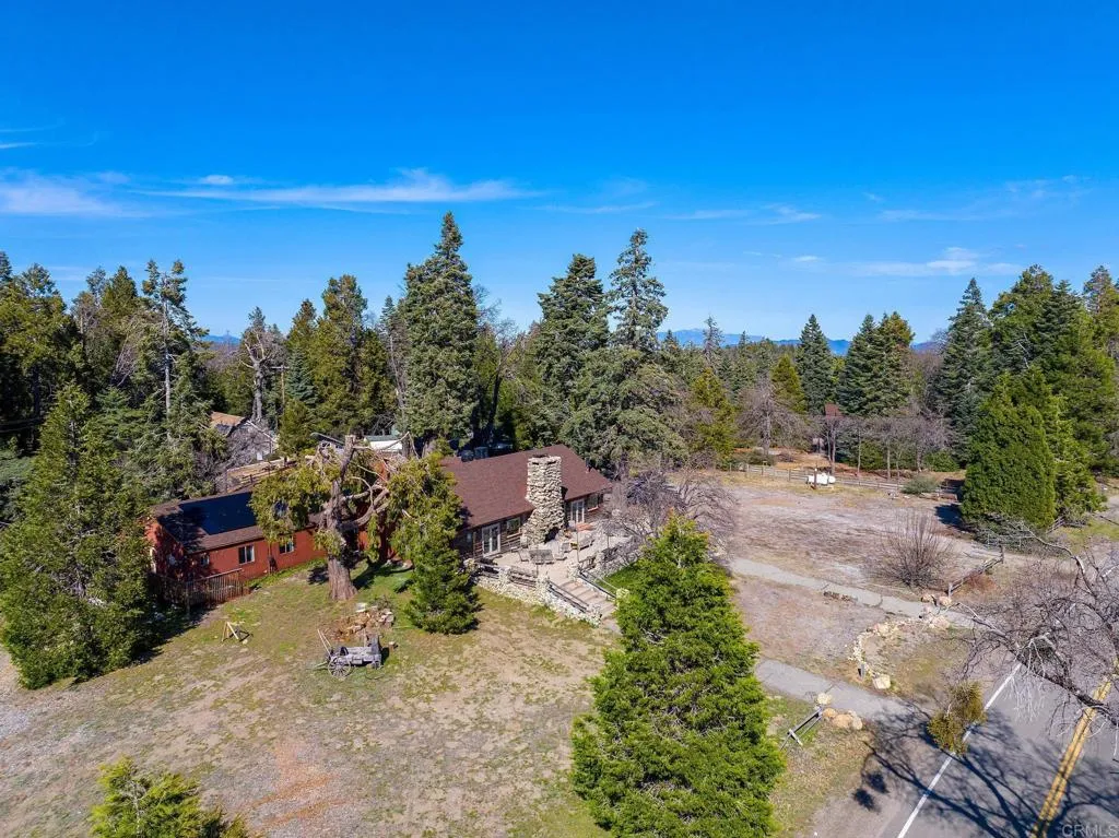 https://cdn.realtyfeed.com/cdn/127/306703857/0feee802ce67a7c9e353f60eccef924e.webp