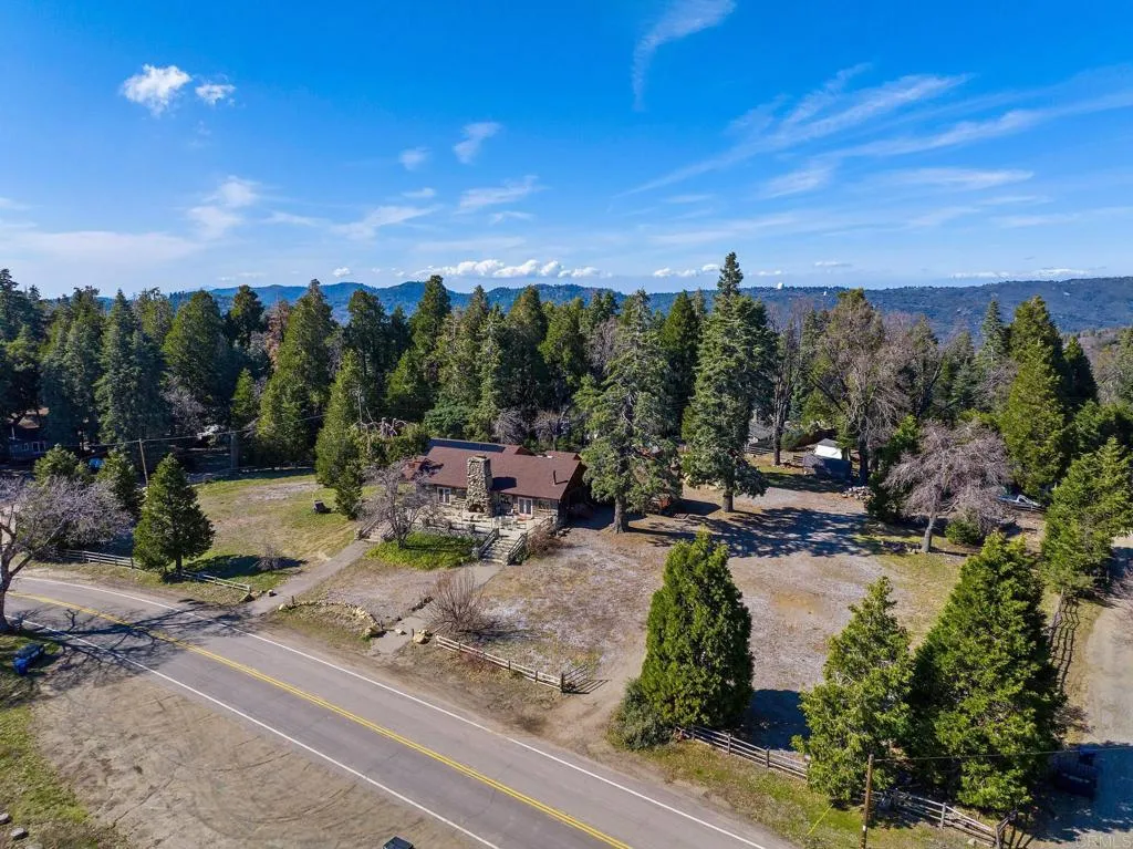 https://cdn.realtyfeed.com/cdn/127/306703857/f10fe71fd26dec5f5c6213062789ebf6.webp