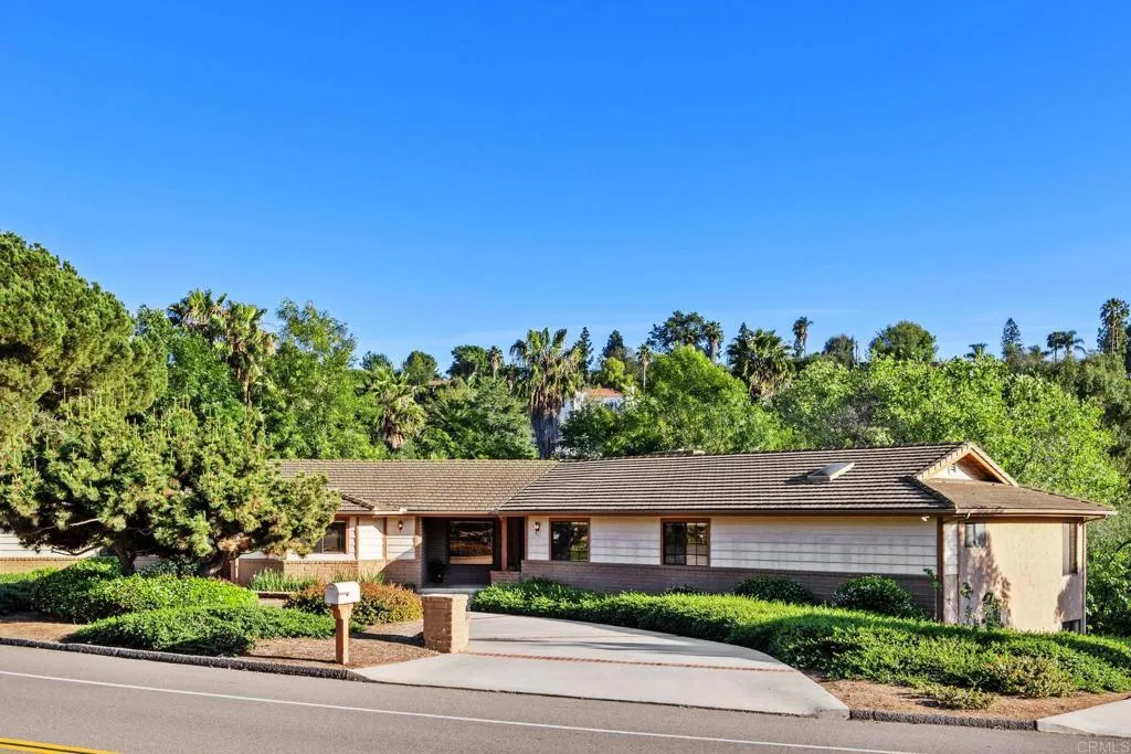 https://cdn.realtyfeed.com/cdn/127/306703873/13b2f6f51c9690fd6f6d3fcb8eb82225.webp