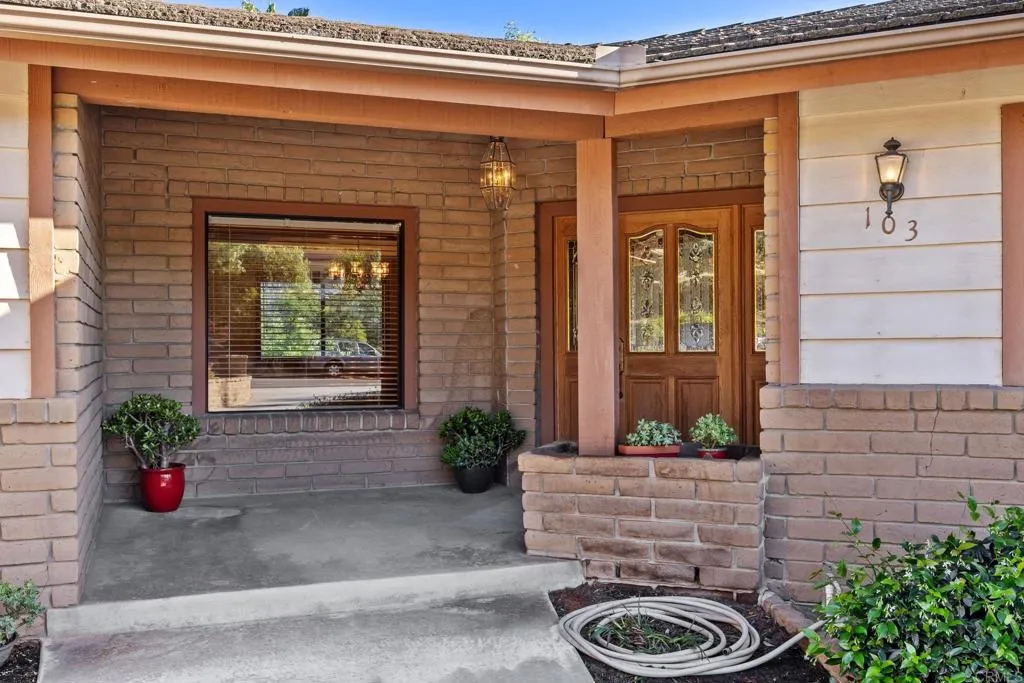 https://cdn.realtyfeed.com/cdn/127/306703873/38604aea899313814a6702ff9dc042ed.webp