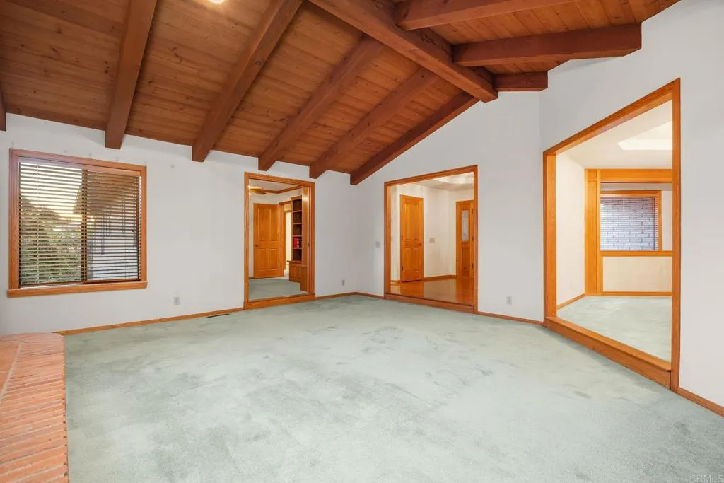 https://cdn.realtyfeed.com/cdn/127/306703873/4b498ffe9ec3779f9ee3924dd77289a3.webp