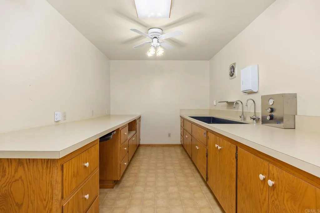 https://cdn.realtyfeed.com/cdn/127/306703873/5e4af9d04425152bce9837f696912833.webp