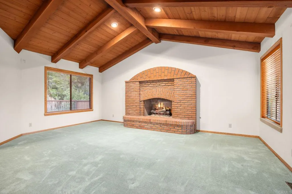 https://cdn.realtyfeed.com/cdn/127/306703873/9afa98d1da6eb0a549ac40b87b4ef258.webp