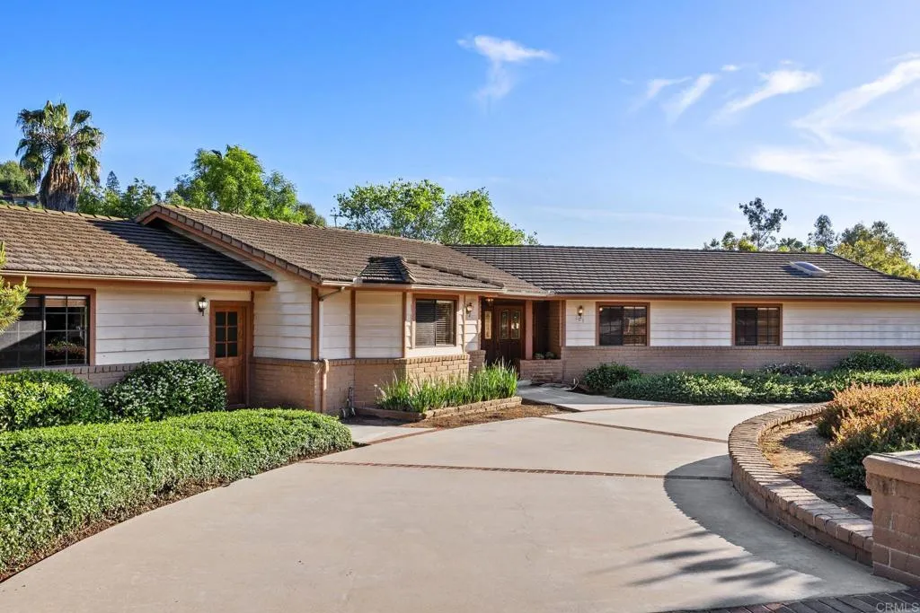 https://cdn.realtyfeed.com/cdn/127/306703873/a85ebf389946eb0ecc511cb68d20af8b.webp