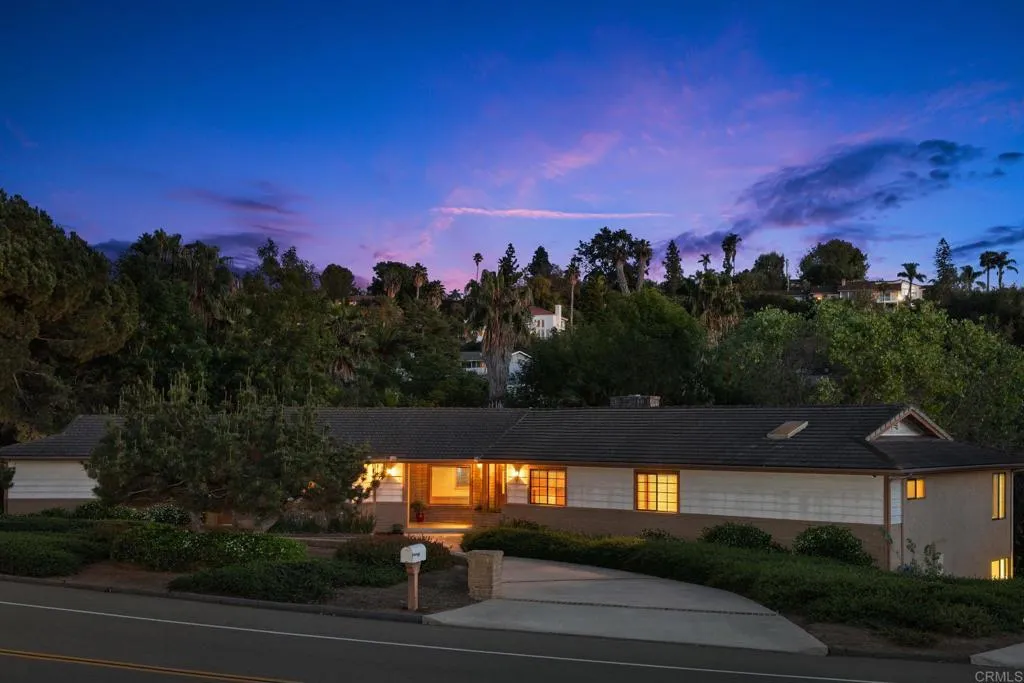 https://cdn.realtyfeed.com/cdn/127/306703873/c9ff0b11879259758477399ae3ca0568.webp