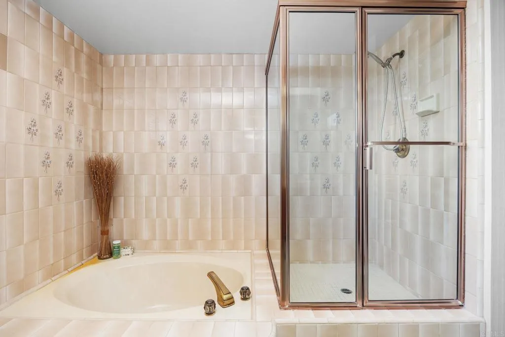 https://cdn.realtyfeed.com/cdn/127/306703873/ca3375c86ba7a3c8a53808c0fbbaeef0.webp
