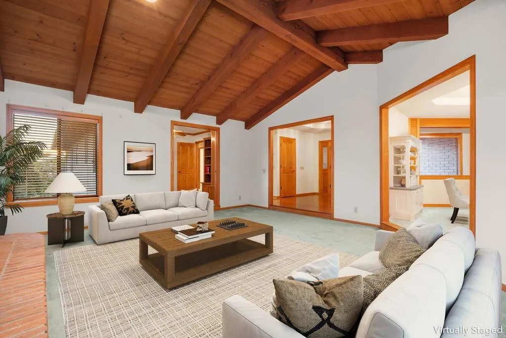 https://cdn.realtyfeed.com/cdn/127/306703873/cff538de817f1e1c5e016d81b24adf9c.webp